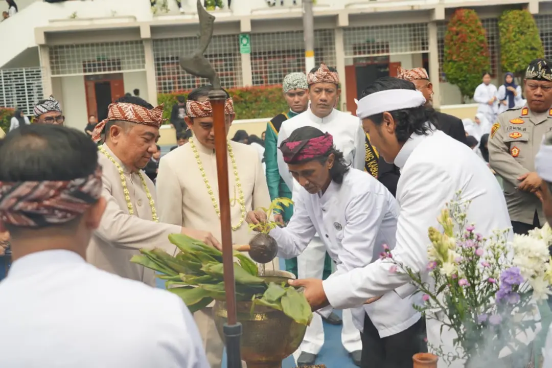 HJG ke-213, Bupati Garut Abdusy Syakur Amin Pimpin Mapag Hurip hingga Ziarah ke Makam Para Leluhur