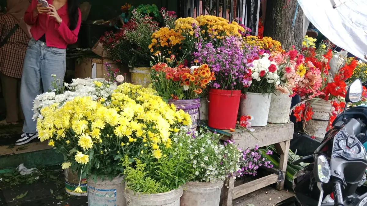 Valentine Melejit, Omzet Pedagang di Pasar Bunga Pandu Naik Dua Kali Lipat