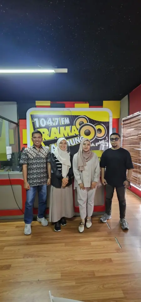 PLN UP3 Bandung Sosialisasikan Keselamatan Listrik Saat Musim Hujan Lewat Siaran Radio