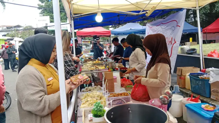 4 Kesalahan Saat “War Takjil” Di Bulan Ramadhan War Takjl di Bandung