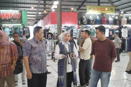 Pemkab Garut Tertibkan PKL ke Garut Plaza Selama Ramadhan, Wabup Tinjau Persiapan Bazar Pemkab Garut Tertibkan PKL ke Garut Plaza Selama Ramadhan, Wabup Tinjau Persiapan Bazar