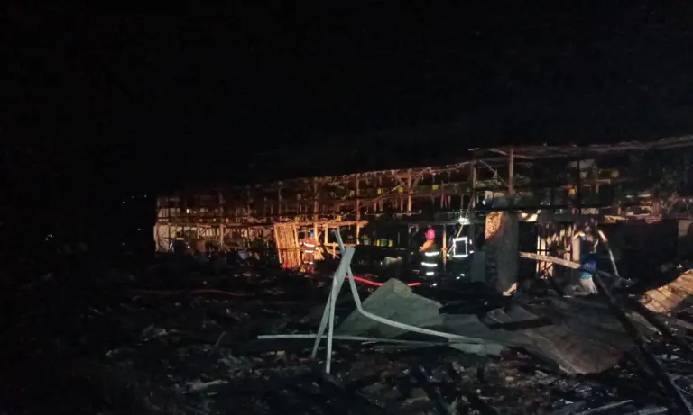 Kandang Ayam di Cisurupan Garut Terbakar, Kerugian Ditaksir Capai Rp500 Juta Kandang Ayam di Cisurupan Garut Terbakar, Kerugian Ditaksir Capai Rp500 Juta