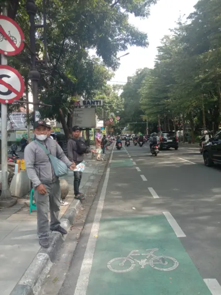 Kronologi Jasa Tukar Uang Pinggir Jalan di Bandung: Dari “Bos”, Dijual di Trotoar, Untung dari Selisih