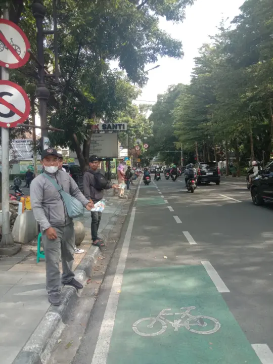 Kronologi Jasa Tukar Uang Pinggir Jalan di Bandung: Dari “Bos”, Dijual di Trotoar, Untung dari Selisih