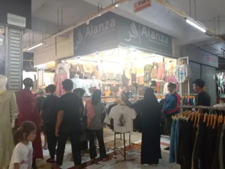 Suasana Pasar Andir Bandung