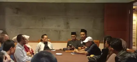 Aqutik,penetepan anggota baru bersama Kadispora,ketua KONI di pujasega Bale Ting trim Tarogong Garut