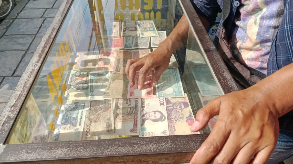 Di Balik Fenomena Tukar Uang Baru Lebaran, 29 Tahun Pa Salim Menjaga Nilai Uang Lama