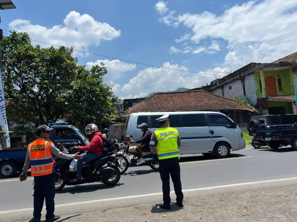 Antisipasi Kepadatan, Polres Garut Terapkan One Way Bandung–Tasikmalaya