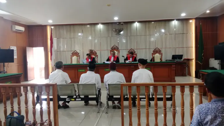 Hakim Tolak Eksepsi Nasrudin Azis Cs, Sidang Korupsi Setda Cirebon Lanjut ke Tahap Pembuktian