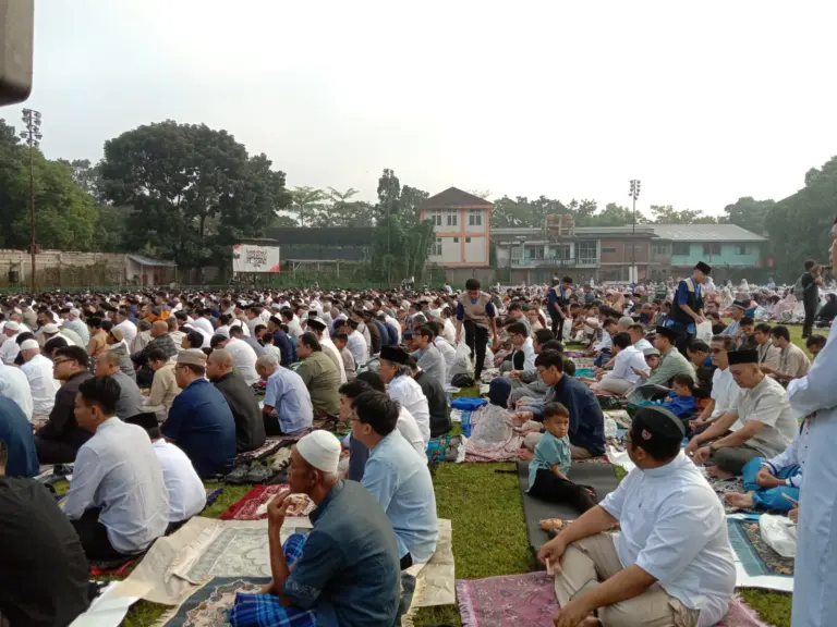 Ribuan Jemaah Jalani Salat Idulfitri 1447 H PWM Jabar di Lapangan Lodaya Bandung Ribuan Jemaah Jalani Salat Idulfitri 1447 H PWM Jabar di Lapangan Lodaya Bandung