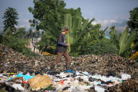 Kuota TPA Sarimukti Habis, Bandung Darurat Sampah Selama Tiga Hari Kuota TPA Sarimukti Habis, Bandung Darurat Sampah Selama Tiga Hari