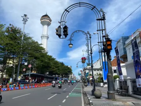 Lebaran H+2 Wisata Kota Bandung Ramai Lancar Jalan Asia Afrika kota Bandung