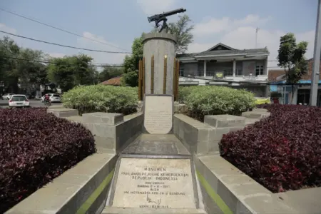 Mengingat Kisah Heroik Rakyat Saat Bandung Lautan Api Lewat 10 Stilasi Mengingat Kisah Heroik Rakyat Saat Bandung Lautan Api Lewat 10 Stilasi