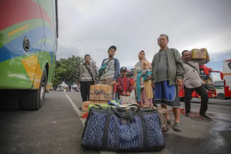 Disdukcapil Bandung Sasar Pendatang Arus Balik, Tertib Adminduk Jadi Sorotan Disdukcapil Bandung Sasar Pendatang Arus Balik, Tertib Adminduk Jadi Sorotan