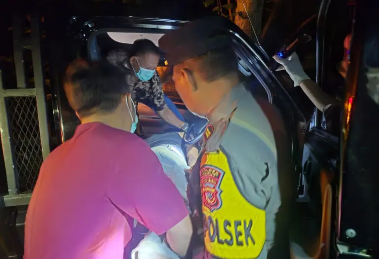 Polsek Cikelet Evakuasi Sopir Meninggal di Dalam Kendaraan, Diduga Serangan Jantung