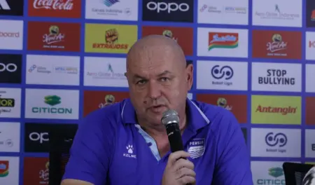 Bojan Hodak Pilih Bungkam Usai Duel Sengit Persebaya vs Persib Berakhir Imbang