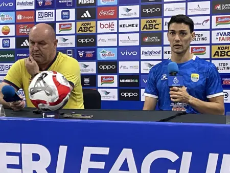 Banyak Pemain Persib Mulai Pulih, Federico Barba Optimistis Hadapi Persik Kediri Banyak Pemain Persib Mulai Pulih, Federico Barba Optimistis Hadapi Persik Kediri