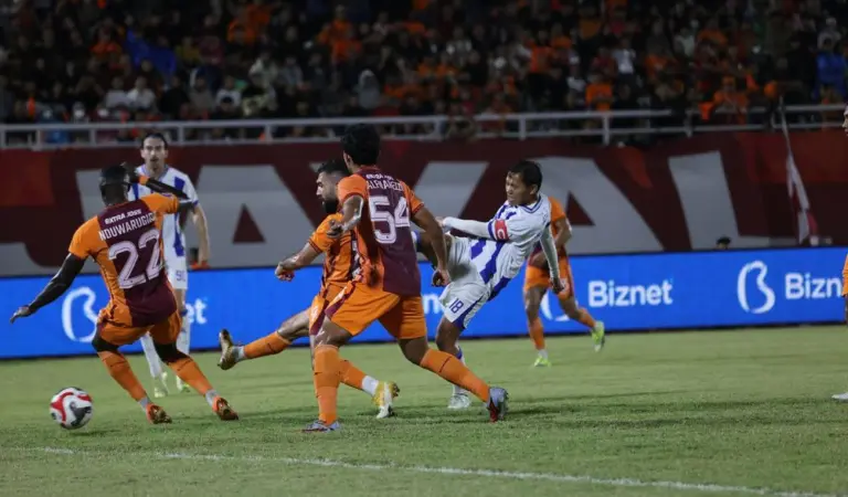 Borneo FC vs Persib Bandung : Maung Bandung Bawa Pulang 1 point, Perkokoh Posisi Puncak