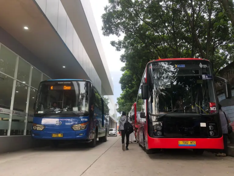 Pembangunan 232 Halte BRT Mulai Dikerjakan di Kota Bandung Pembangunan 232 Halte BRT Mulai Dikerjakan di Kota Bandung