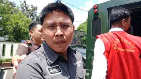 Resbob Usai Sidang Perdana