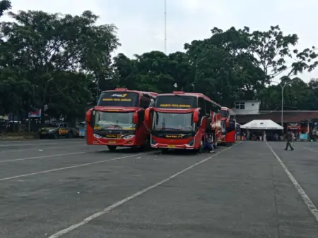 Arus Mudik di Terminal Cicaheum Naik 10–15 Persen, Priangan Timur Jadi Tujuan Favorit