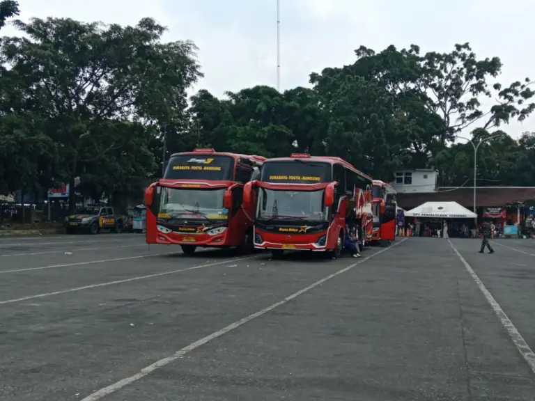 Arus Mudik di Terminal Cicaheum Naik 10–15 Persen, Priangan Timur Jadi Tujuan Favorit Arus Mudik di Terminal Cicaheum Naik 10–15 Persen, Priangan Timur Jadi Tujuan Favorit