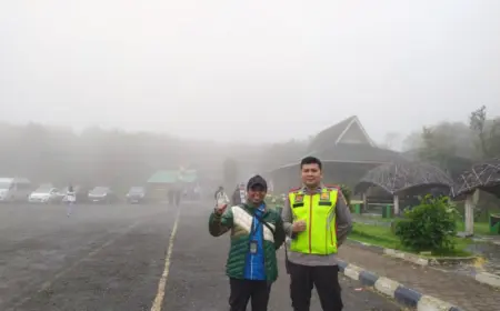Polsek Cisurupan Intensifkan Pengamanan di Kawah Papandayan, Ratusan Wisatawan Terpantau Aman