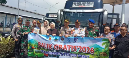 Wakil Bupati Garut Hadiri Pelepasan Program Arus Balik Gratis di Terminal Guntur Melati Wakil Bupati Garut Hadiri Pelepasan Program Arus Balik Gratis di Terminal Guntur Melati