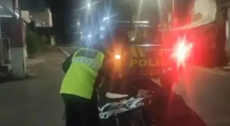 Polisi Bubarkan Balapan Liar di Sawah Lega Garut, Satu Motor Diamankan