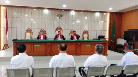 4 Terdakwa menjalani Sidang Putusan Kasus Hibah Pramuka di PN Bandung (Sarah/Koran Mandala)