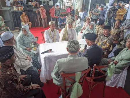 Dedi Mulyadi Minta Camat-Kades Periksa Sumber Dana Pesta Nikah Warga Sebelum Beri Izin Dedi Mulyadi Minta Camat-Kades Periksa Sumber Dana Pesta Nikah Warga Sebelum Beri Izin