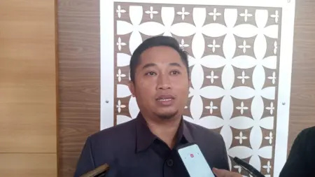 Kursi Ketua Fraksi PDIP DPRD Garut Mendadak Berganti, Yudha Tergeser, Dadan Mengaku Tak Tahu! Dadan Wandiansyah pegang kendali fraksi PDI P