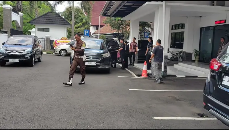 Kadisparbudpora AM dan IR Jadi Tersangka Korupsi Retribusi Parkir dan Proyek PJU