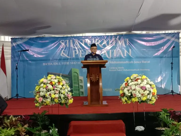 Halal Bihalal Dinilai Punya Peran Strategis Redakan Ketegangan Sosial Mendikdasmen Abdul Mu'ti dalam acara Silaturahmi dan Pengajian Idulfitri 1447 H PWM Jabar