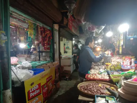 MinyakKita Jebol HET di Bandung: Tembus Rp22 Ribu per Liter, Rantai Distribusi Disorot Minyakita Jebol HET di Bandung: Tembus Rp22 Ribu per Liter, Rantai Distribusi Disorot