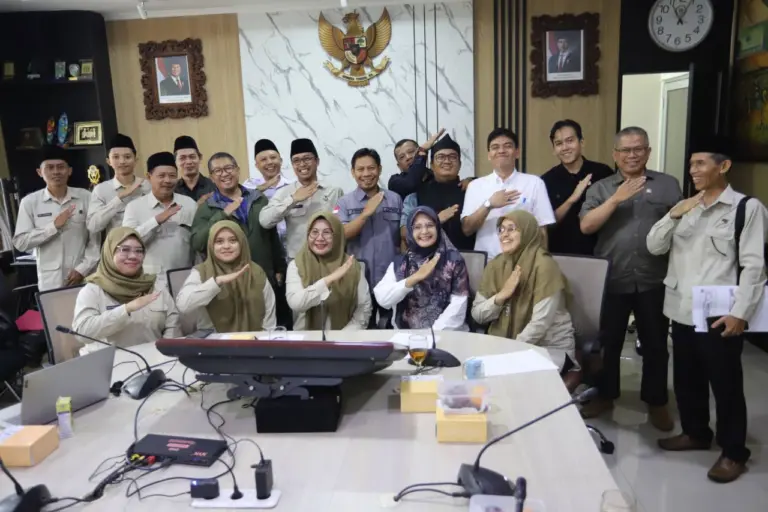 DPRD Bandung Soroti Dampak Pemisahan Kementerian Haji, Infrastruktur dan Anggaran Belum Siap .DPRD Kota Bandung menerima audiensi dan silaturahmi dari kepengurusan haji di Ruang Rapat Komisi IV DPRD Kota Bandung, Rabu, 7 April 2026.