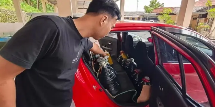 Isi Pertalite Pakai Galon, Pria di Sukabumi Ditangkap! Polisi Sita Ratusan Liter BBM Subsidi”