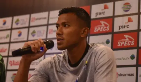 Teja Paku Alam Bidik Pecahkan Rekor Clean Sheet Teja Paku Alam (Persib.co.id)