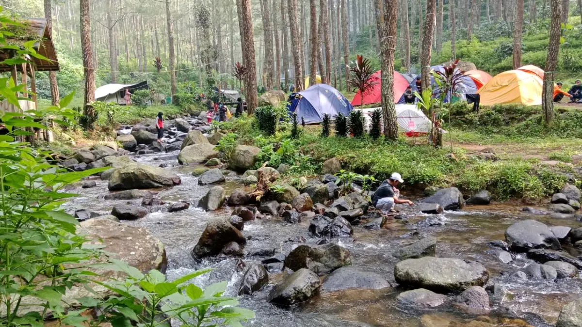 Suasana lokasi Kampung Ciherang Sumedang Minggu 31/5/2026 (Sarah/Koran Mandala)