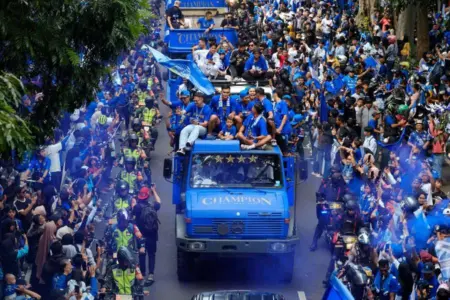 Jelang Persib vs Persijap, Farhan Fokus Pengamanan Kota Bandung: TNI-Polri hingga Layanan Darurat Disiagakan