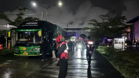 Libur Panjang Kenaikan Yesus Kristus, Polres Garut Perketat Pengamanan Jalur dan Destinasi Wisata Polres Garut Kawal Keberangkatan 2.600 Buruh ke Monas untuk May Day 2026