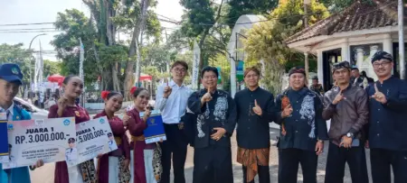 Hardiknas 2026: SMPN 1 Garut Juara Umum FLS3N, Melaju ke Tingkat Provinsi Kepala sekolah SMPN 1 GARUT R.Yusup belum merasa cukup menghadapi persiapan tingkat provinsi