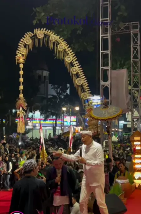 Gubernur Jawa Barat Dedi Mulyadi pada Gelar budaya Milangkala Tatar Sunda 2026 di Bale Dewa Niskala,Garut