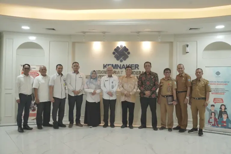 Temui Sekjen Kemnaker, Syakur Jemput Bola Tingkatkan Kompetensi Warga Garut di Tengah Sulitnya Lapangan Kerja