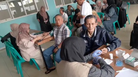 KBA SMPN 1 Garut Gelar Kajian Keagamaan ke-20, Hadirkan Cek Kesehatan Gratis dan Ustadzah Finalis Aksi Indosiar KBA SMPN 1 Garut gelar CKG di SMPN 1 Garut jl.A.Yani pada Sabtu (16/5/2026)