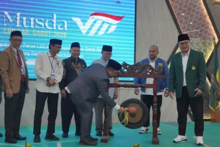 Bupati Garut Buka Apresiasi Kontribusi Nyata LDII dan Dorong Sinergi Peningkatan Ekonomi Bupati Garut Abdusyi Syakur Amin resmi membuka Musda LDII ke VIII di gedung pendopo Garut,Sabtu (16/5/2026)