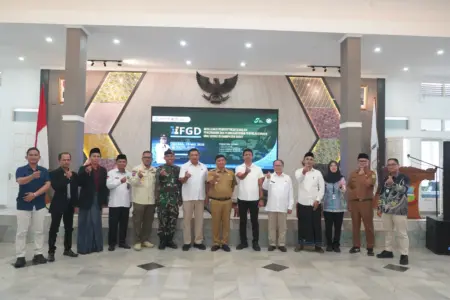 Bupati Garut Tekankan Pentingnya Regulasi dan Peran Keluarga Cegah Penyalahgunaan Obat Keras Bupati Garut Abdusy Syakur Amin menegaskan pentingnya kolaborasi lintas sektor dalam mencegah penyalahgunaan obat keras di Kabupaten Garut.