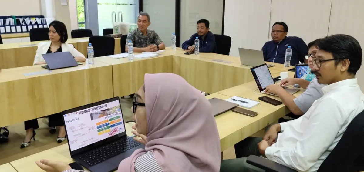 Rangkaian Kegiatan Workshop Geo-AI ITB dan ITS di Surabaya.