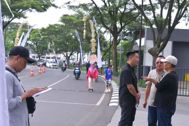 Ribuan Warga Diprediksi Padati Bandung, Kirab Budaya Milangkala Tatar Sunda Ditutup dengan Arak-arakan Mahkota Binokasih Ribuan Warga Diprediksi Padati Bandung, Kirab Budaya Milangkala Tatar Sunda Ditutup dengan Arak-arakan Mahkota Binokasih