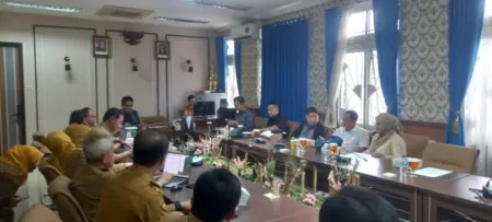 DPRD Kota Bandung Soroti Urgensi Raperda, Regulasi Harus Jawab Persoalan Pelayanan Publik DPRD Kota Bandung Soroti Urgensi Raperda, Regulasi Harus Jawab Persoalan Pelayanan Publik